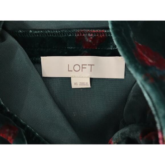 Ann Taylor LOFT Green Rose Print Velvet Halter Top Womens XS - Picture 6 of 9